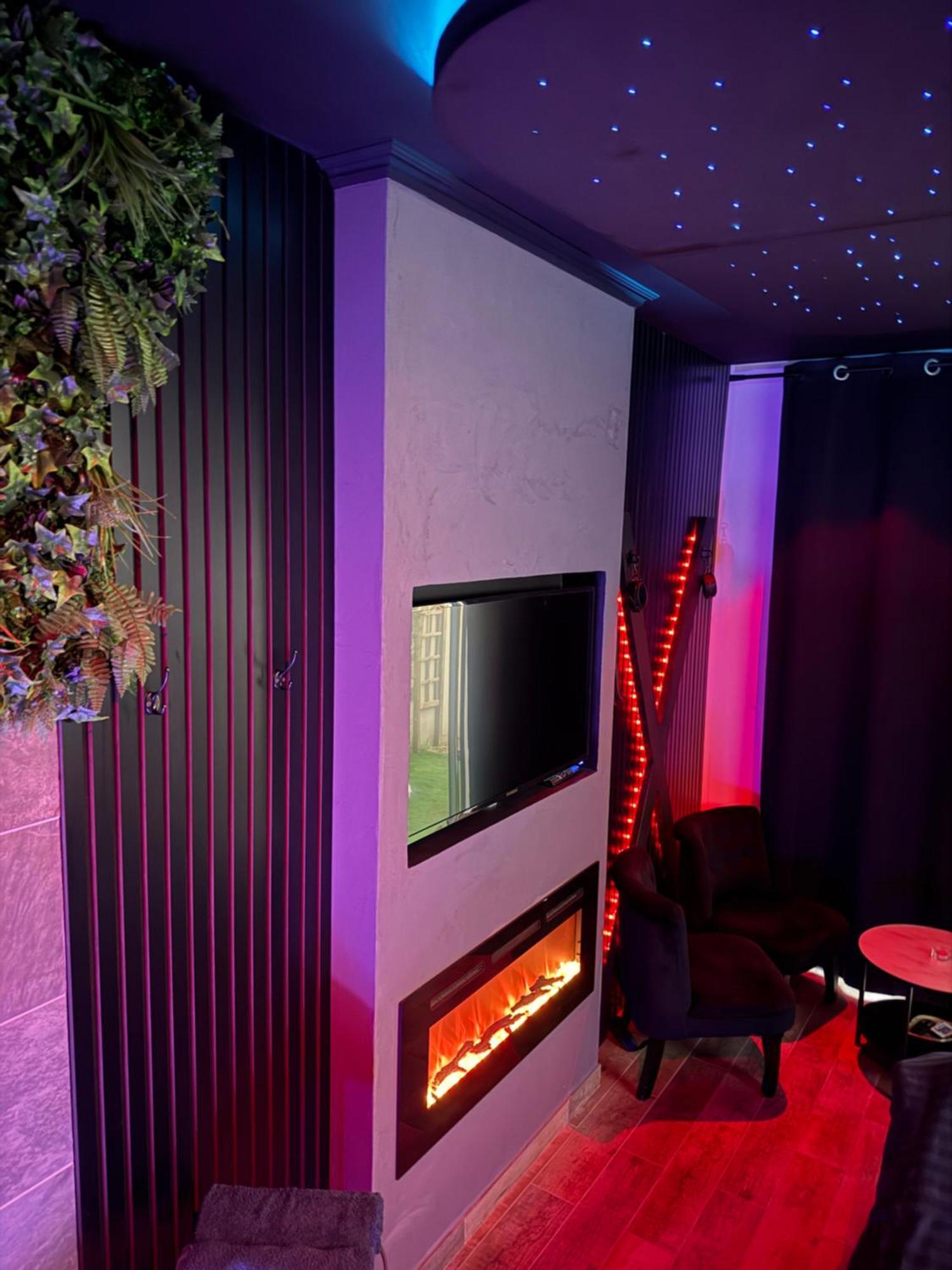 Loft, Studio And Love Rooms Bourg-Saint-Christophe Eksteriør billede
